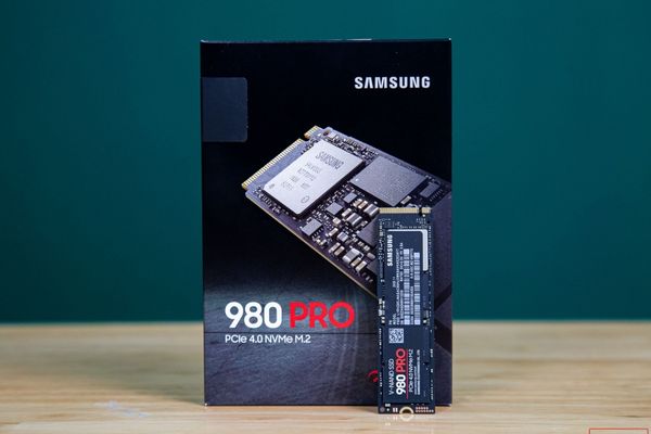 Ổ cứng SSD Samsung 980 PRO 1TB PCIe NVMe 4.0x4 của bộ PC Gaming Intel i9 12900K | RTX 3070 | RAM 32GB DDR5