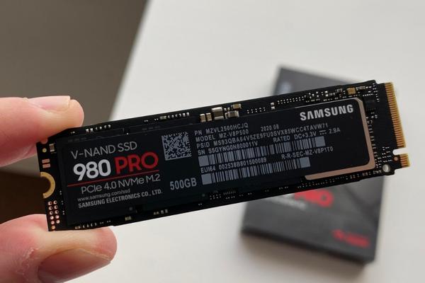 Samsung 980 Pro 500GB SSD của LHPC Gaming Core i5 12600K | RTX 3060 | RAM 32GB | SSD 500GB